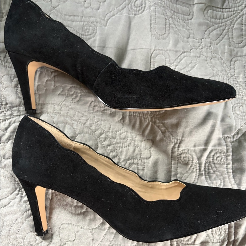 Adrienne Vittadini Black Suede Heels